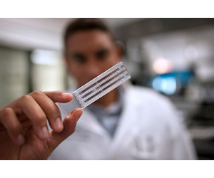 Cartridges for kinetic chromogenic endotoxin testing