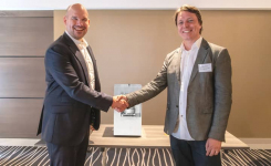 Ronny Zingre CEO of MBV and Denis Kiselev CEO of Plair SA